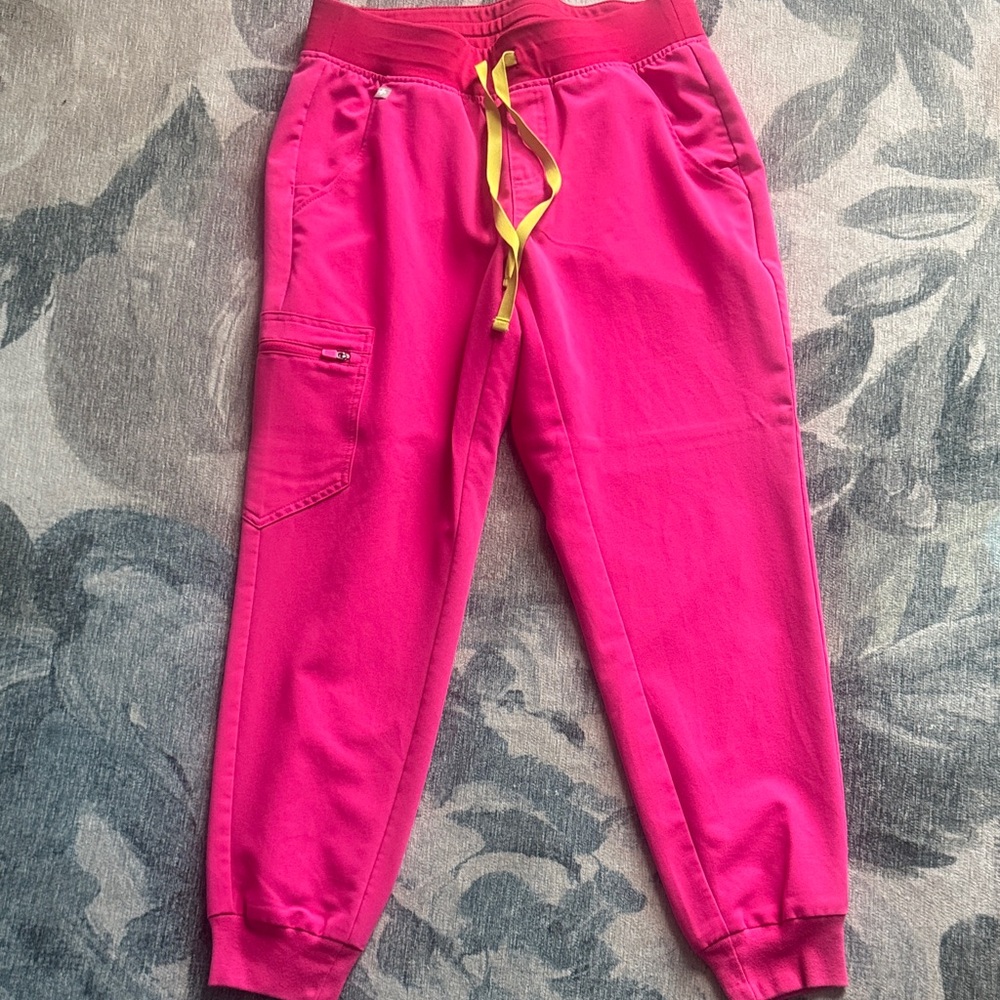 Figs pink Joggers. NWOT